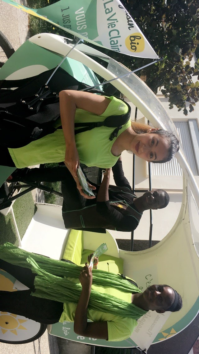 La Vie Claire Courbevoie location d'un vélo taxi