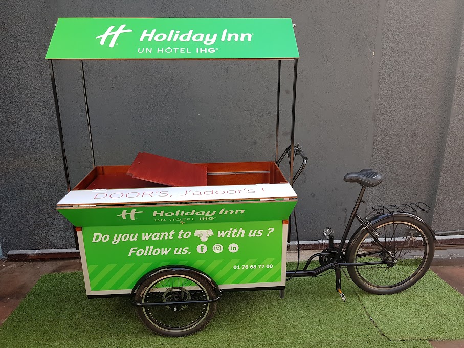 Fabrication d'un Triporteur Sur Mesure pour Holiday Inn (Voco)